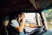 Distractions au volant : conseils de sécurité pour votre flotte